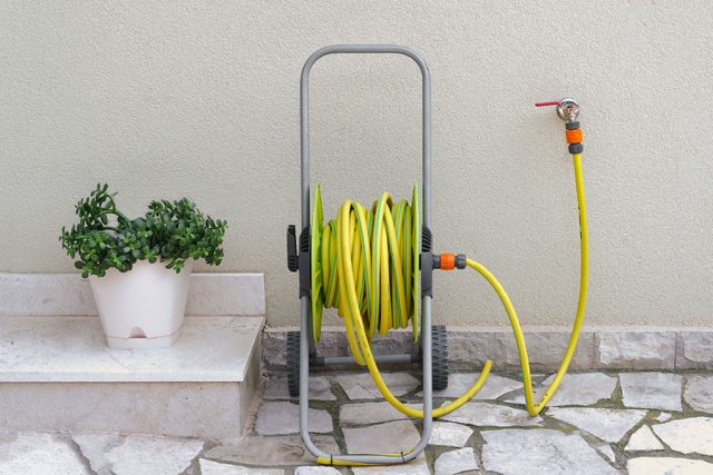 slangar-kopplingar-for-grasmatta.jpg