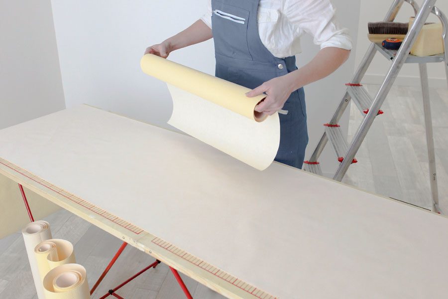 Utrustning och verktyg vid tapetsering